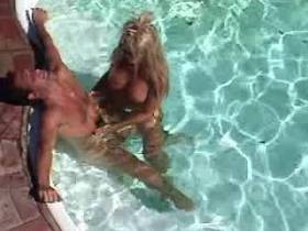 Blonde milf give blowjob in pool with big pleasure